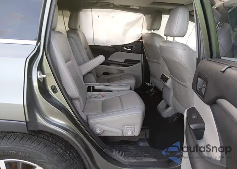 2019 Toyota Highlander Xle z USA, uszkodzony, nr VIN 5TDKZRFH1KS301988